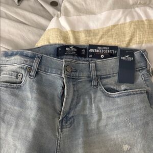 Hollister Men's Relaxed Jeans in Light Blue